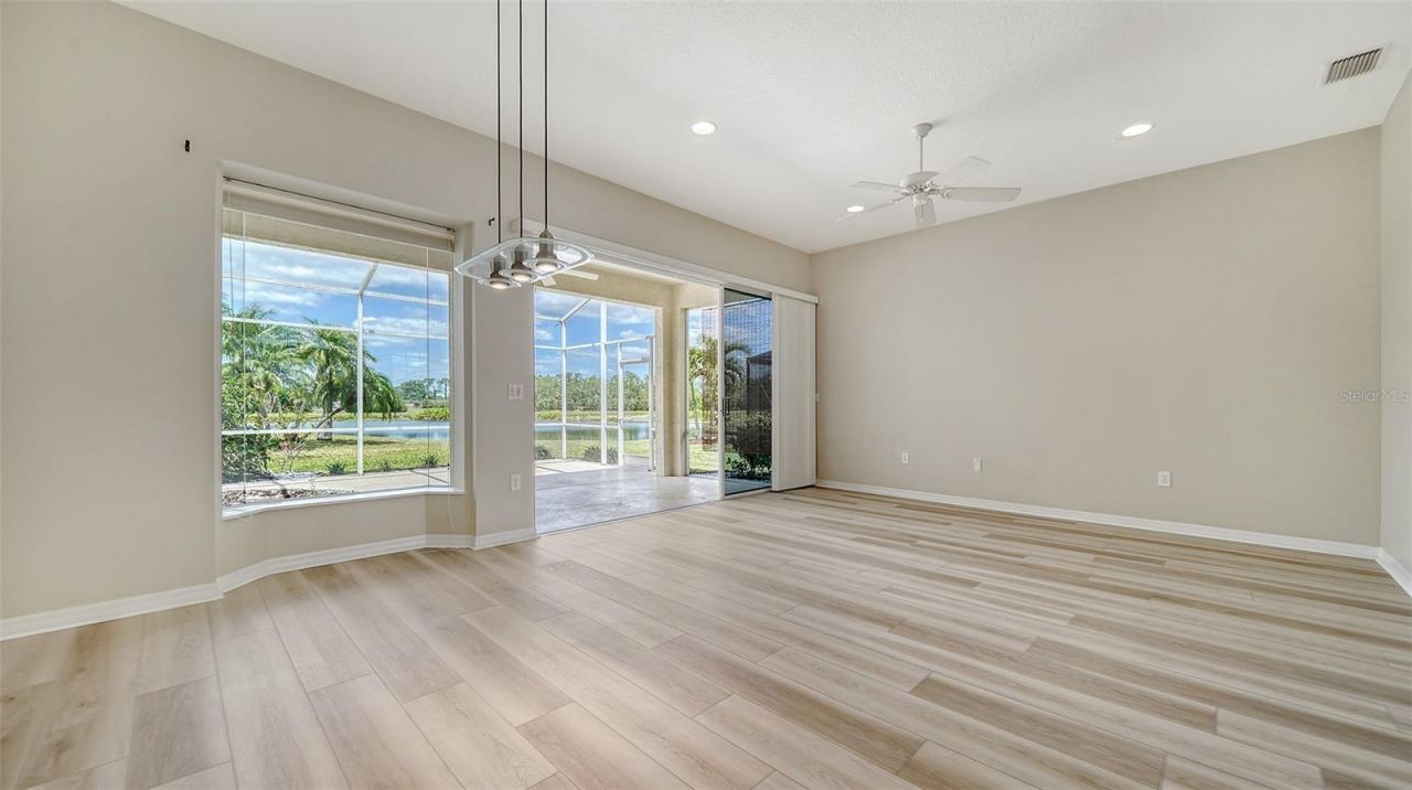 5939 Sandstone Avenue , Sarasota, FL 34243 Photo