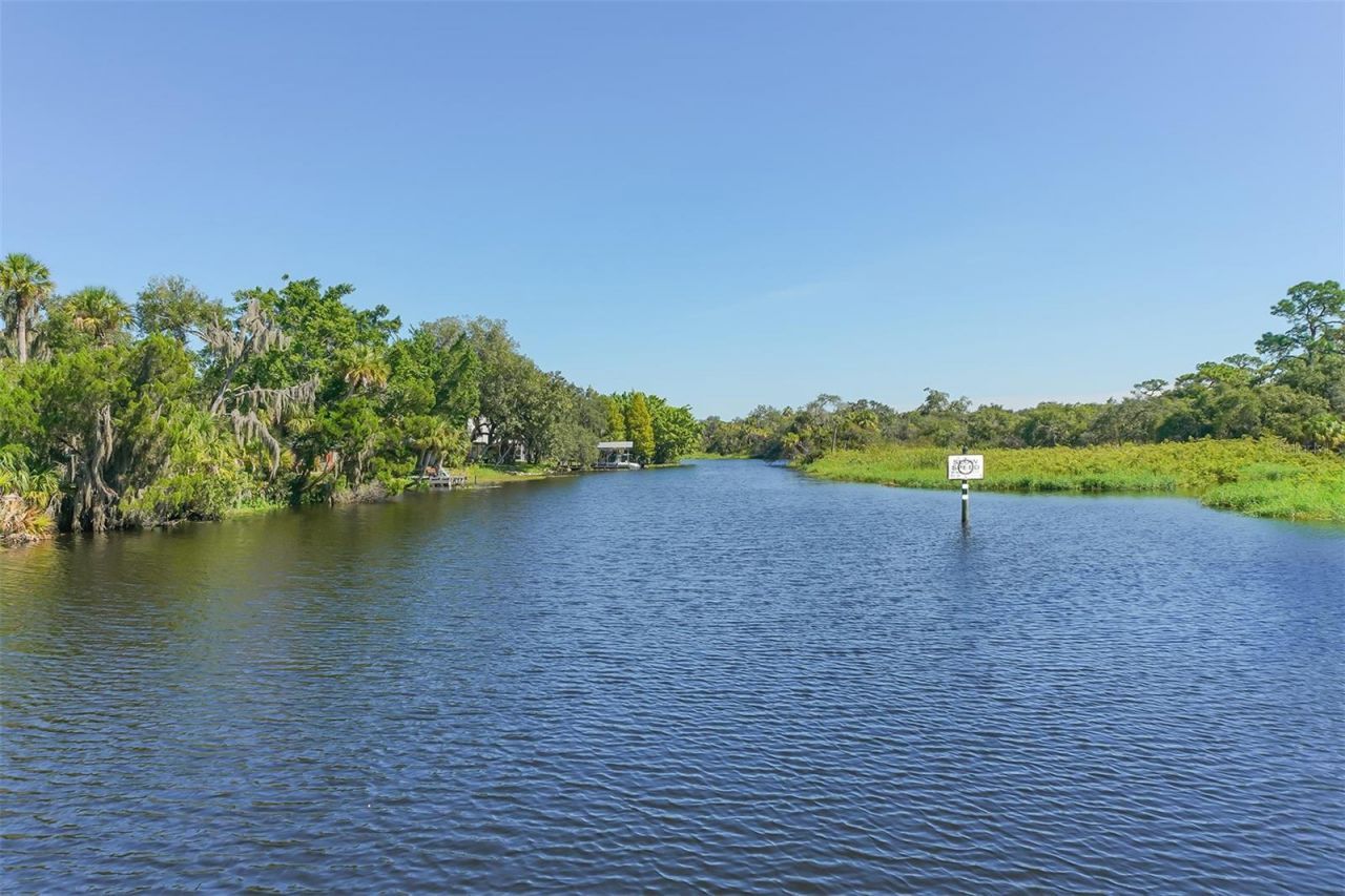 5939 Sandstone Avenue , Sarasota, FL 34243 Photo