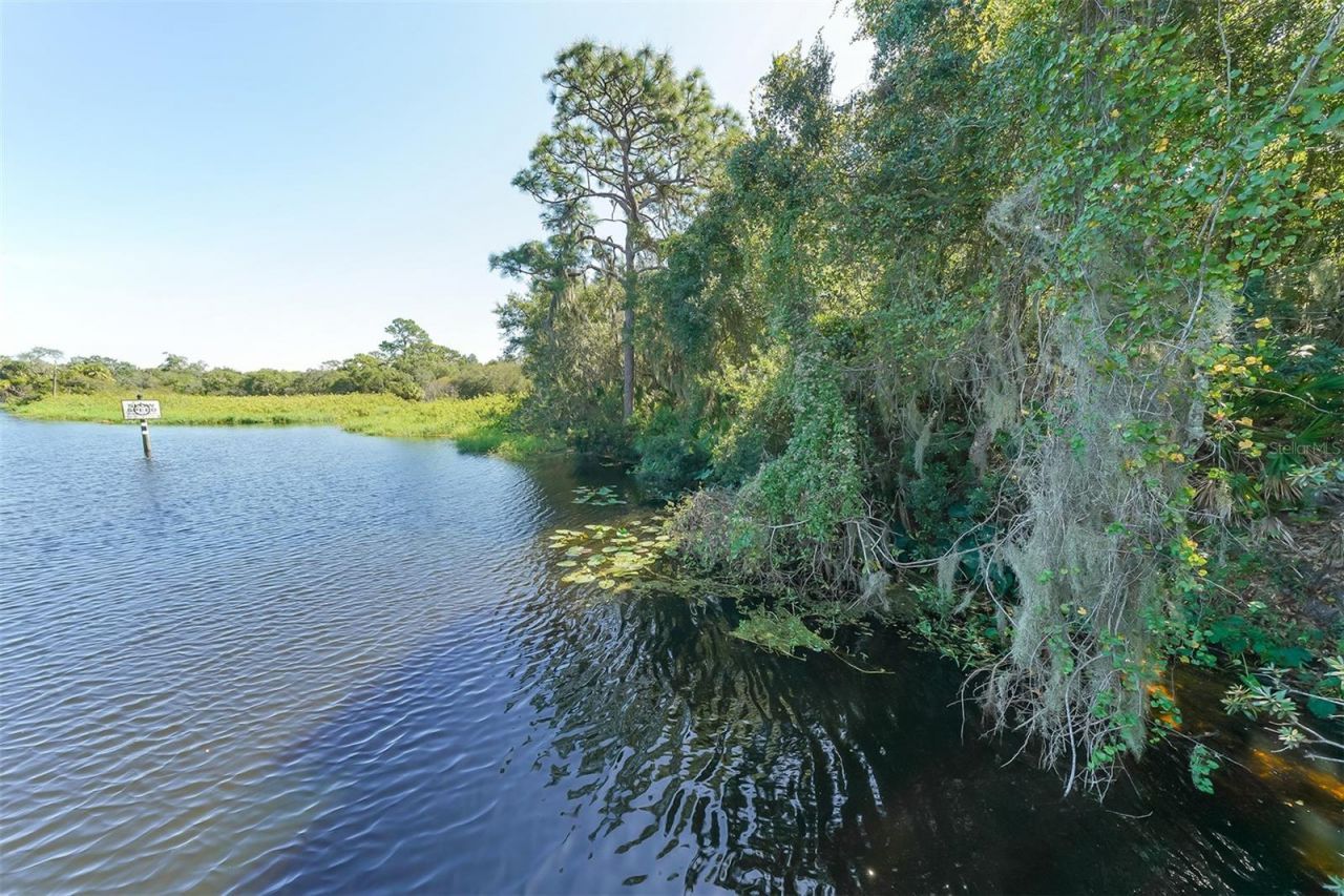 5939 Sandstone Avenue , Sarasota, FL 34243 Photo