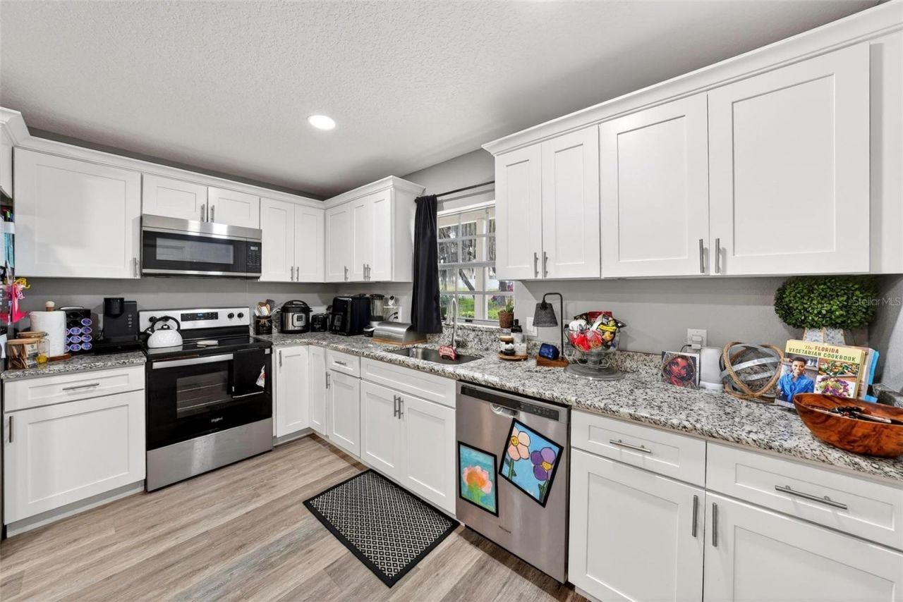 106 Portland Street, Eustis, FL 32726 Photo