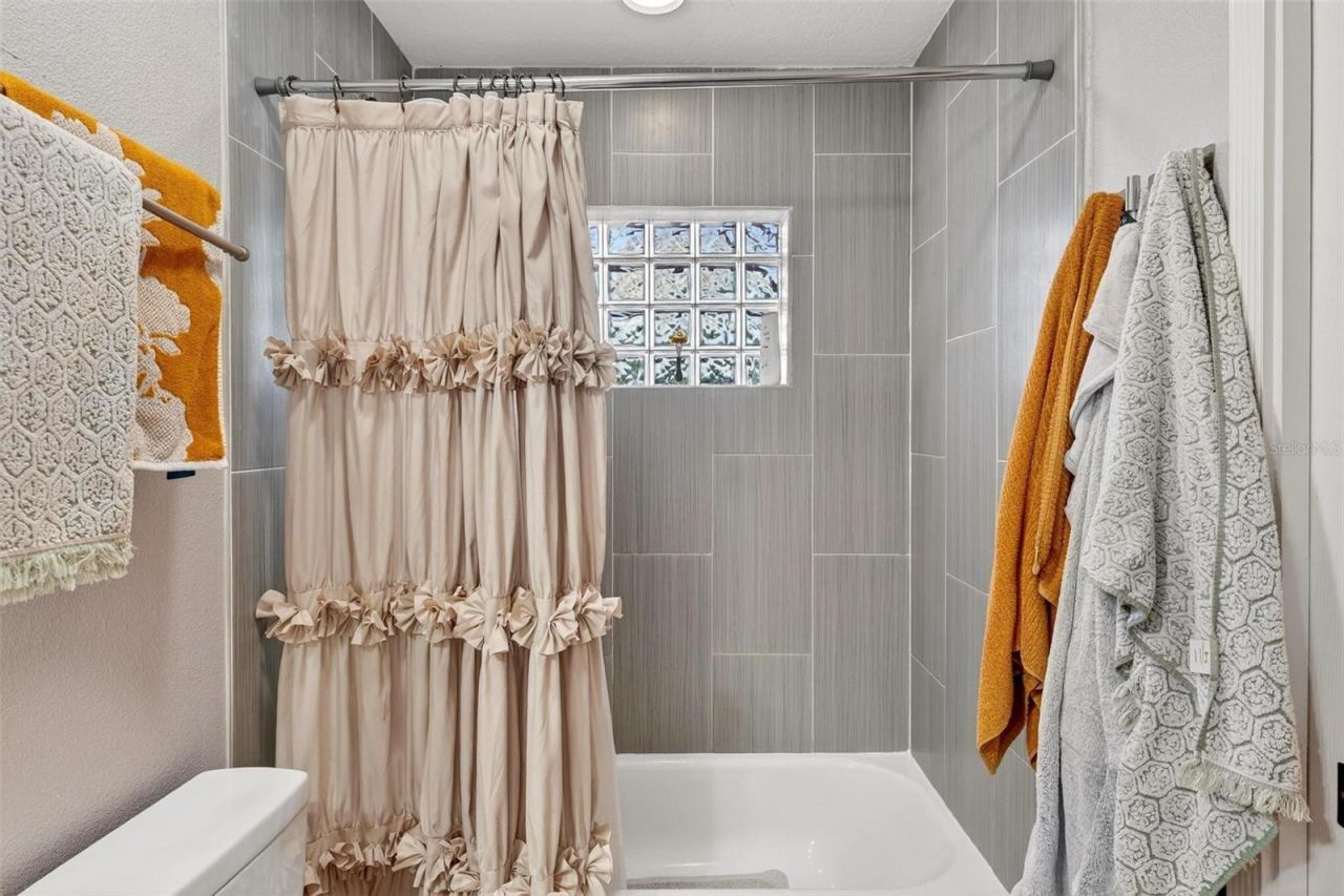 106 Portland Street, Eustis, FL 32726 Photo