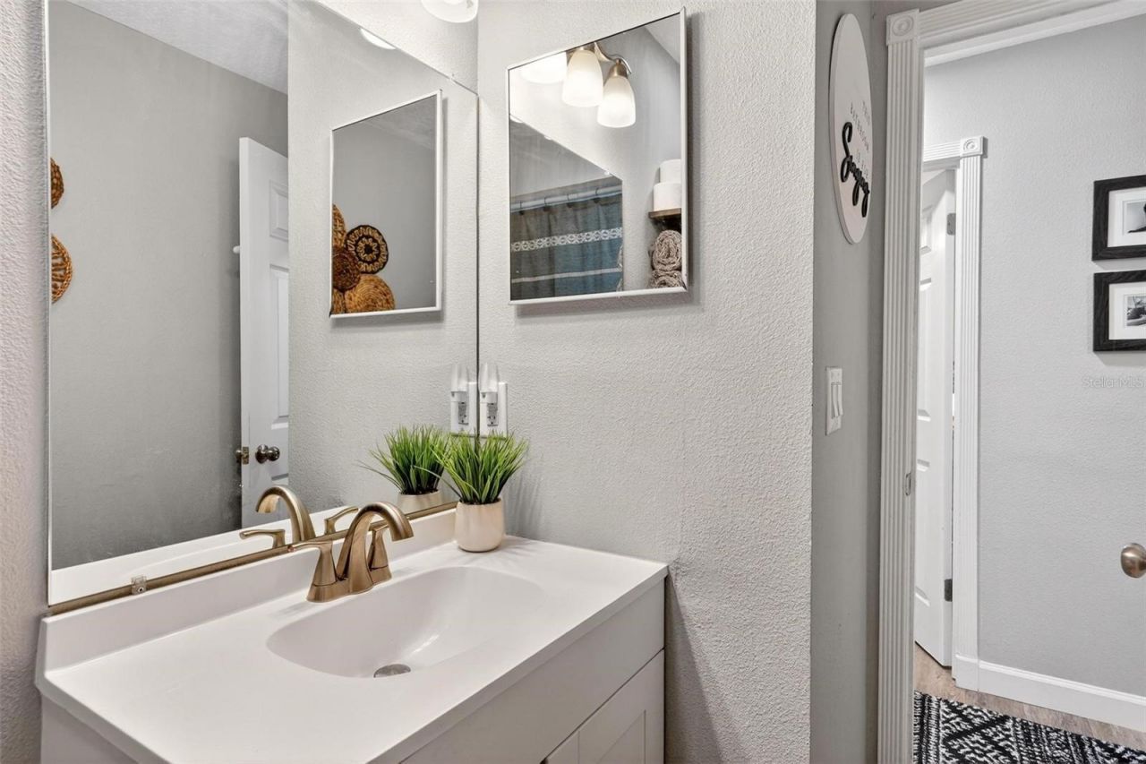 106 Portland Street, Eustis, FL 32726 Photo