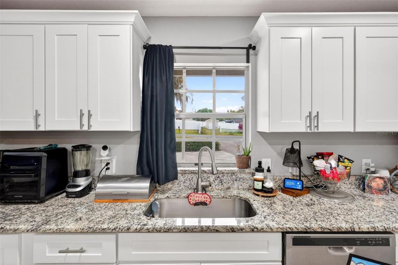 106 Portland Street, Eustis, FL 32726 Photo