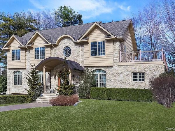 5 Old Field Lane, Lake Success, NY 11020