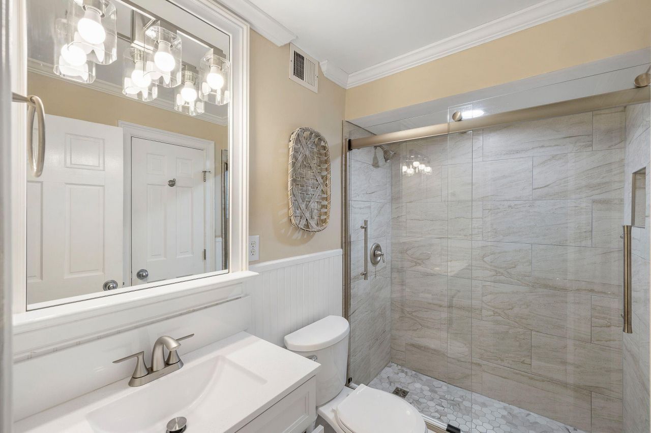 3572 Shipwatch Road Photo 8