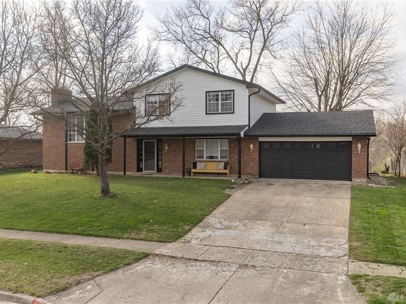 408 Bent Twig Drive, Vandalia, OH 45377 Photo 2