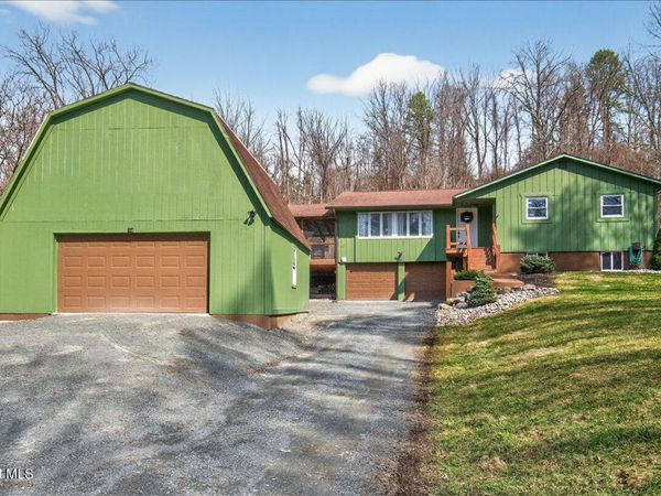 5927 Johnston Road, Slingerlands, NY 12159