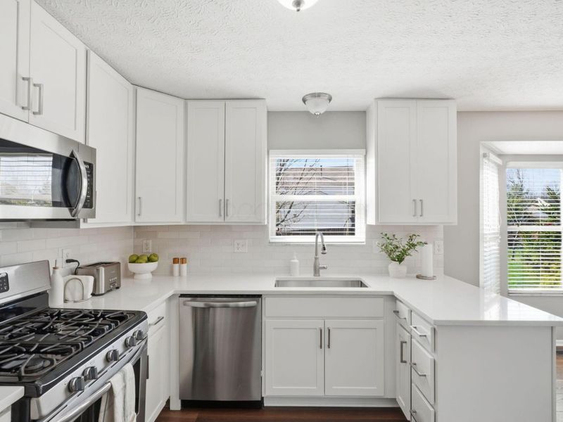 9003 Holquest Drive, Lewis Center, OH 43035 Photo 10