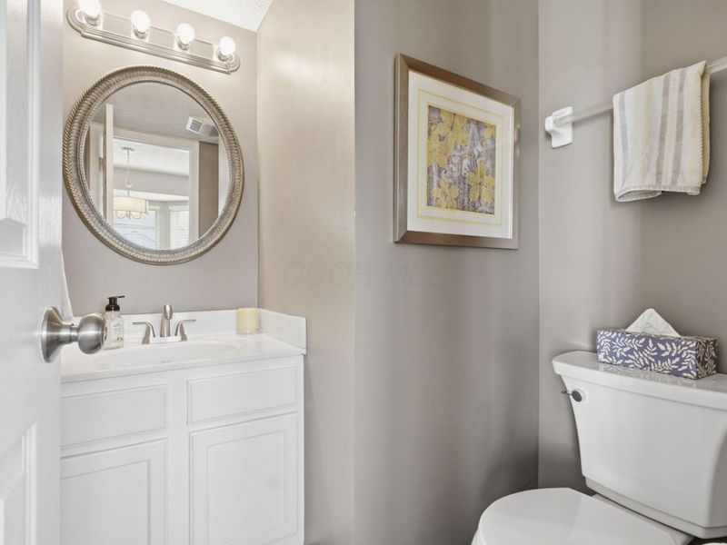 9003 Holquest Drive, Lewis Center, OH 43035 Photo 12