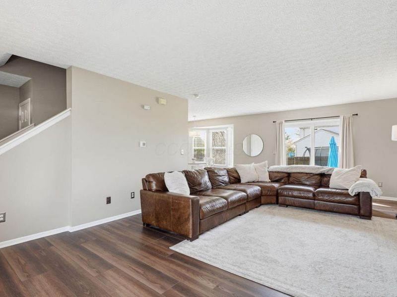 9003 Holquest Drive, Lewis Center, OH 43035 Photo 4