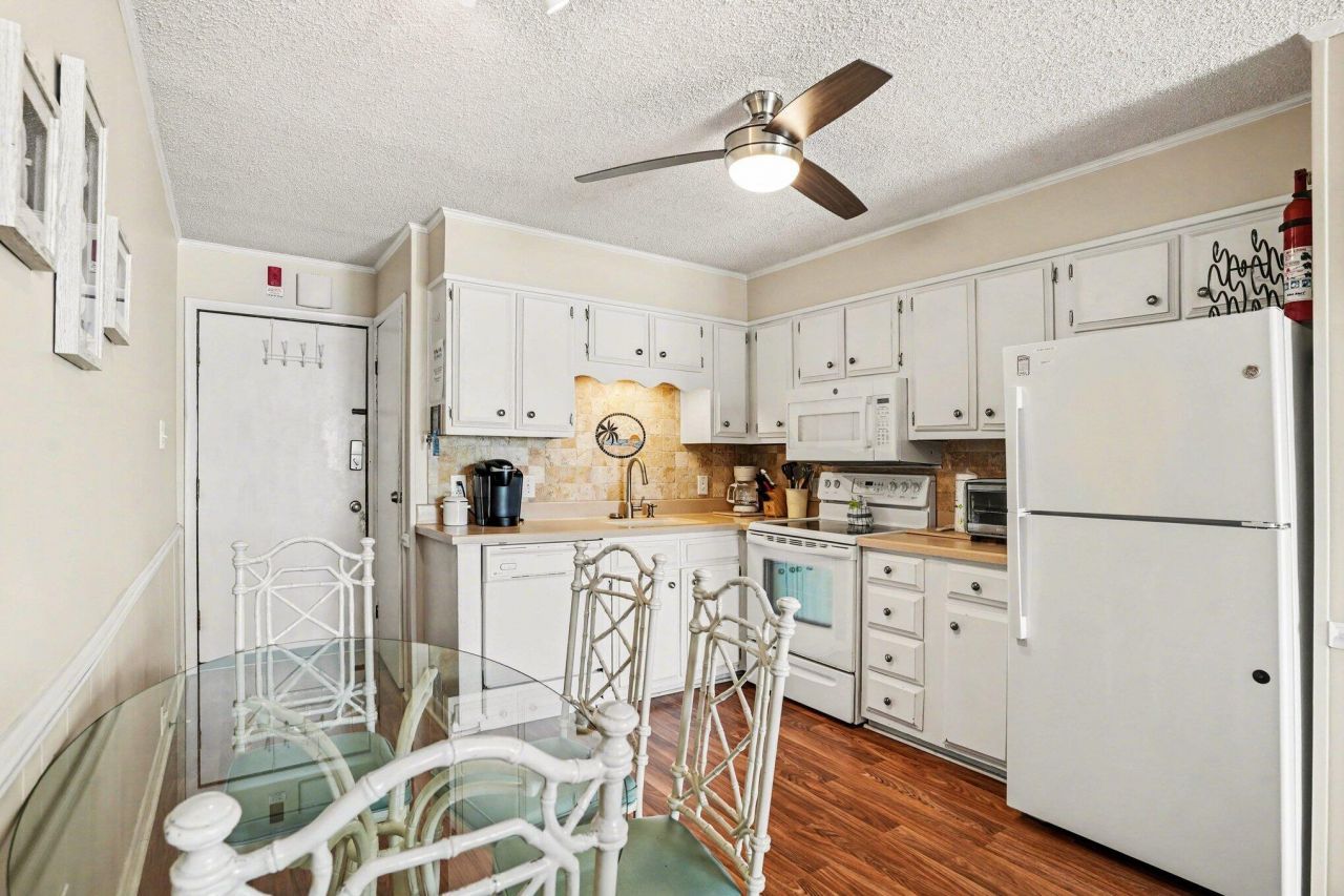 6302 N Ocean Boulevard Photo 8