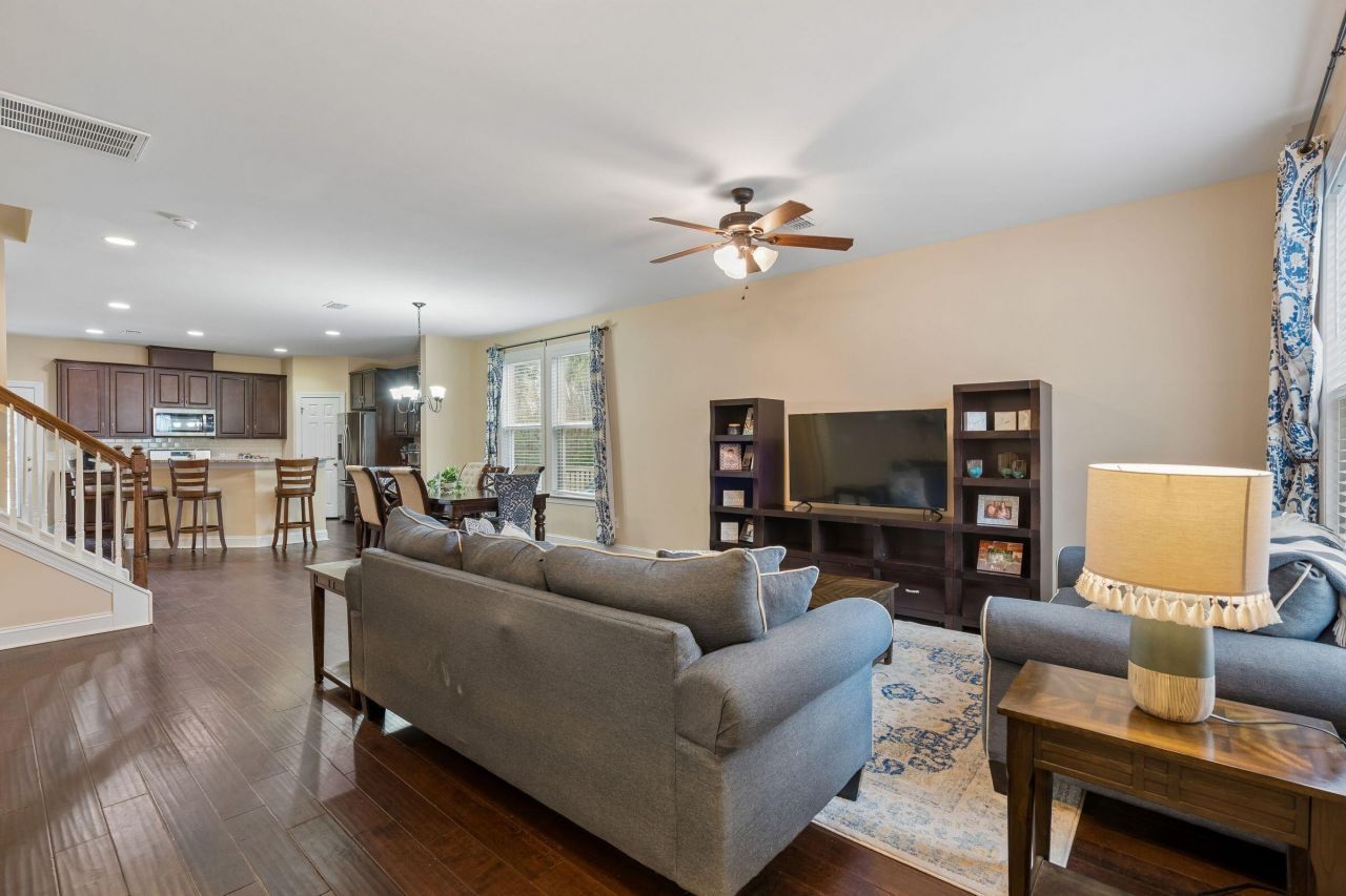 3122 Harding Court Photo 7