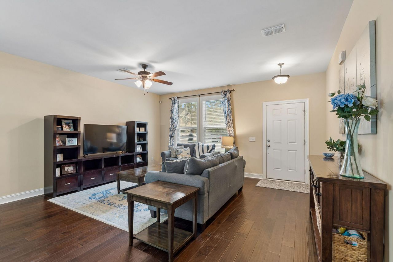 3122 Harding Court Photo 8