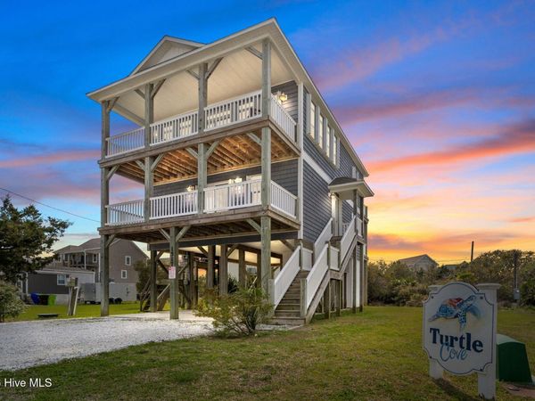 1517 Wahoo Street, North Topsail Beach, NC 28460
