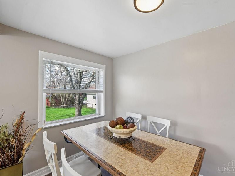 9231 Coogan Drive, Colerain Township, OH 45231 Photo 9