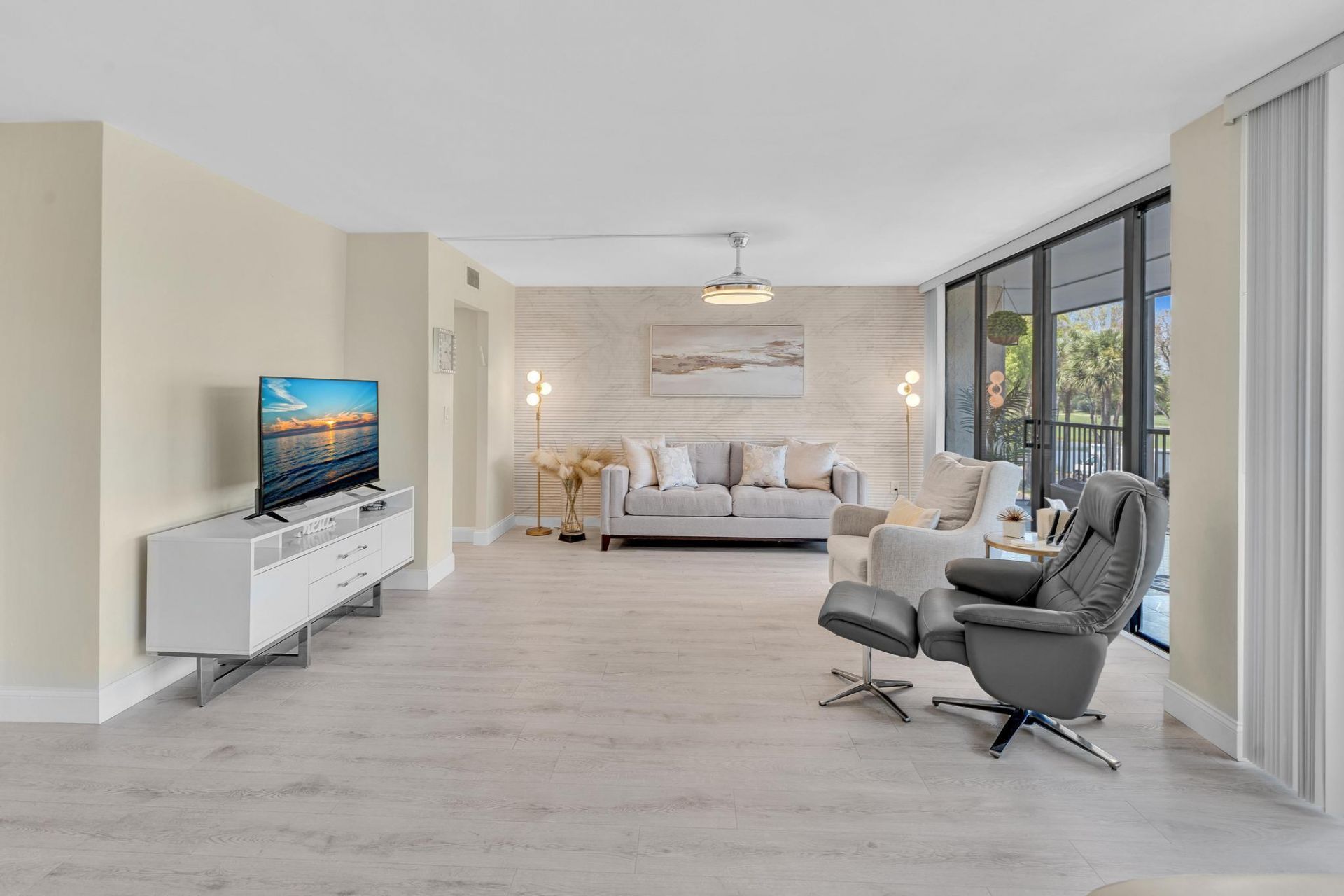 2804 N 46th Avenue, Unit C330, Hollywood, FL 33021 Photo