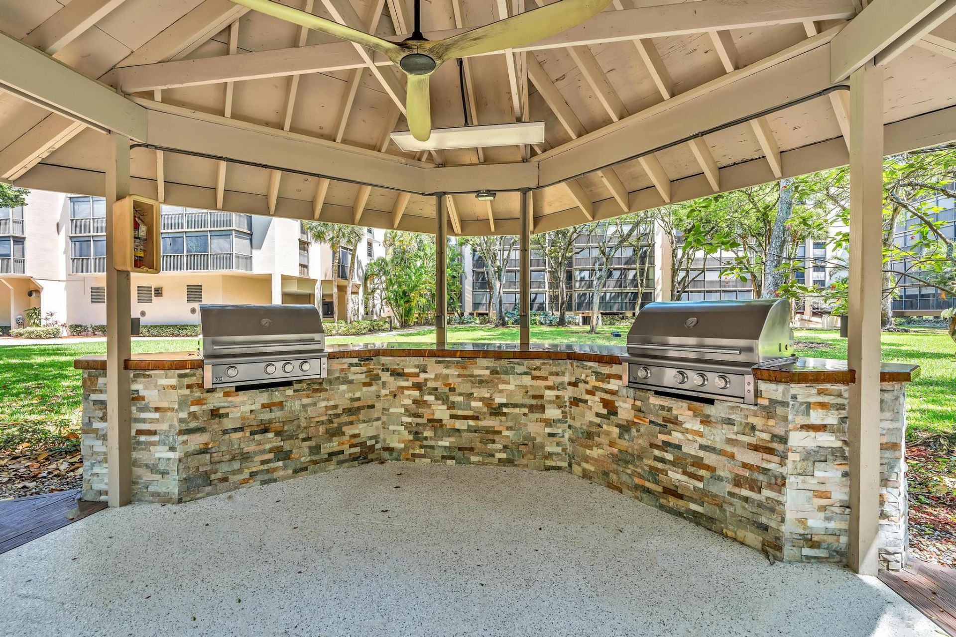 2804 N 46th Avenue, Unit C330, Hollywood, FL 33021 Photo