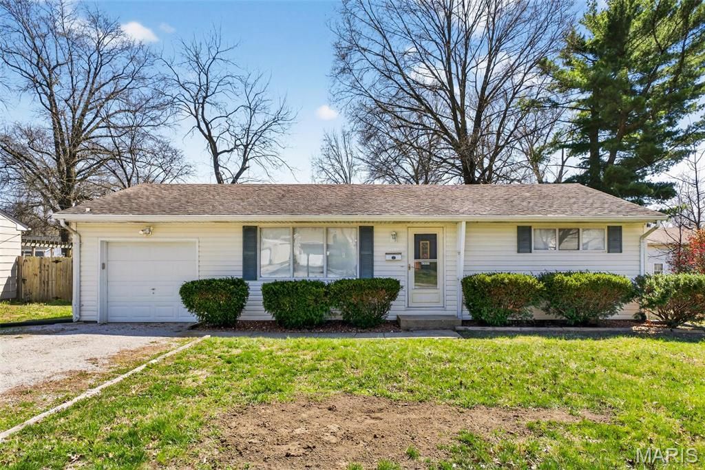 2104 E C Street, Belleville, IL 62221 Main Photo