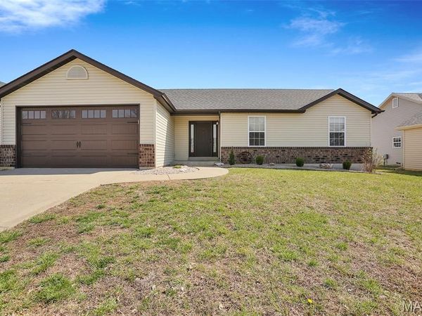 22 Colonial Creek Court , Wentzville, MO 63385