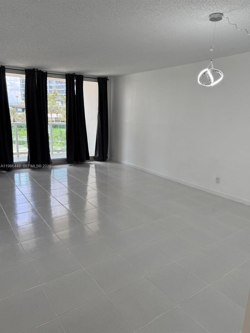 100 Bayview Dr, Unit 412, Sunny Isles Beach, FL 33160 Photo