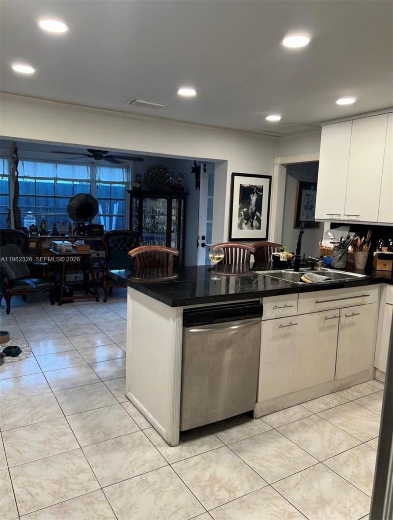 2190 SW 22 Terrace , Miami, FL 33145 Photo