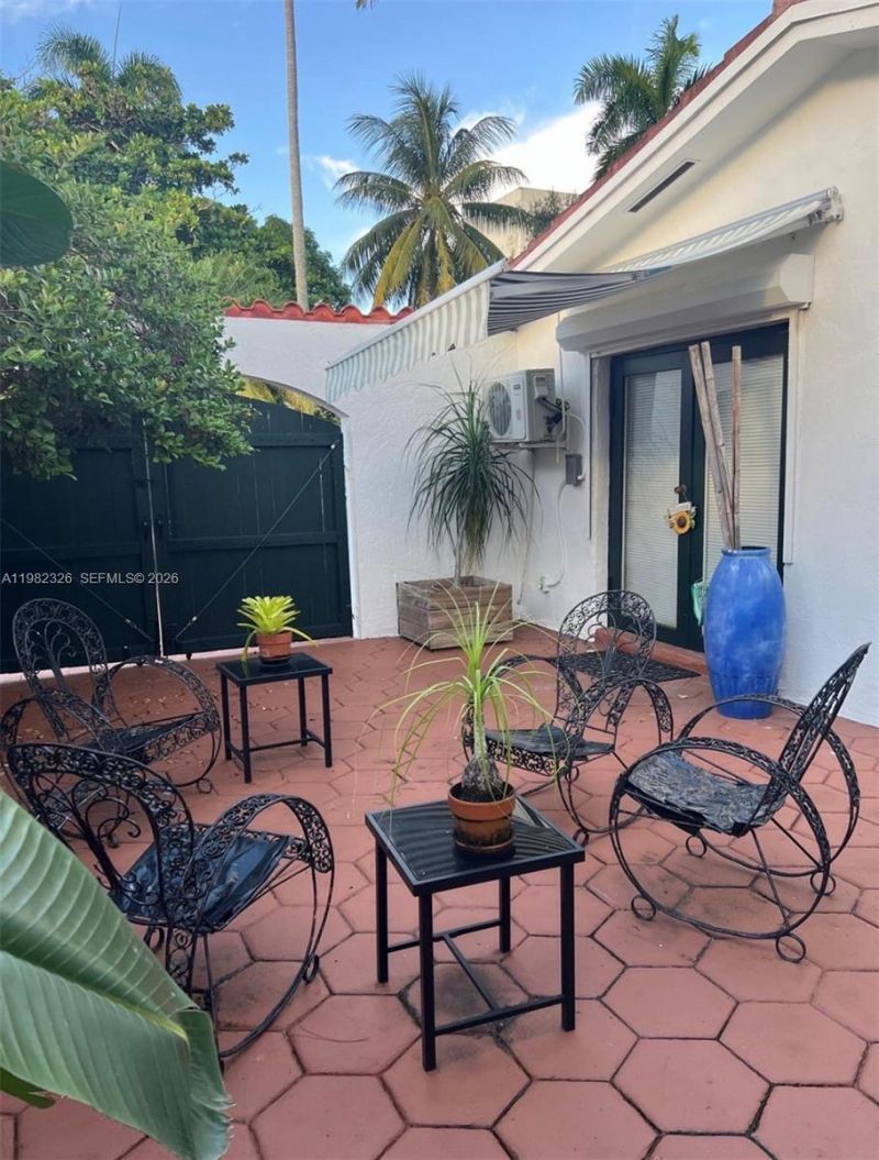 2190 SW 22 Terrace , Miami, FL 33145 Photo