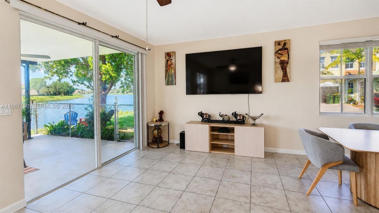 2370 SE 15th St, Homestead, FL 33035 Photo