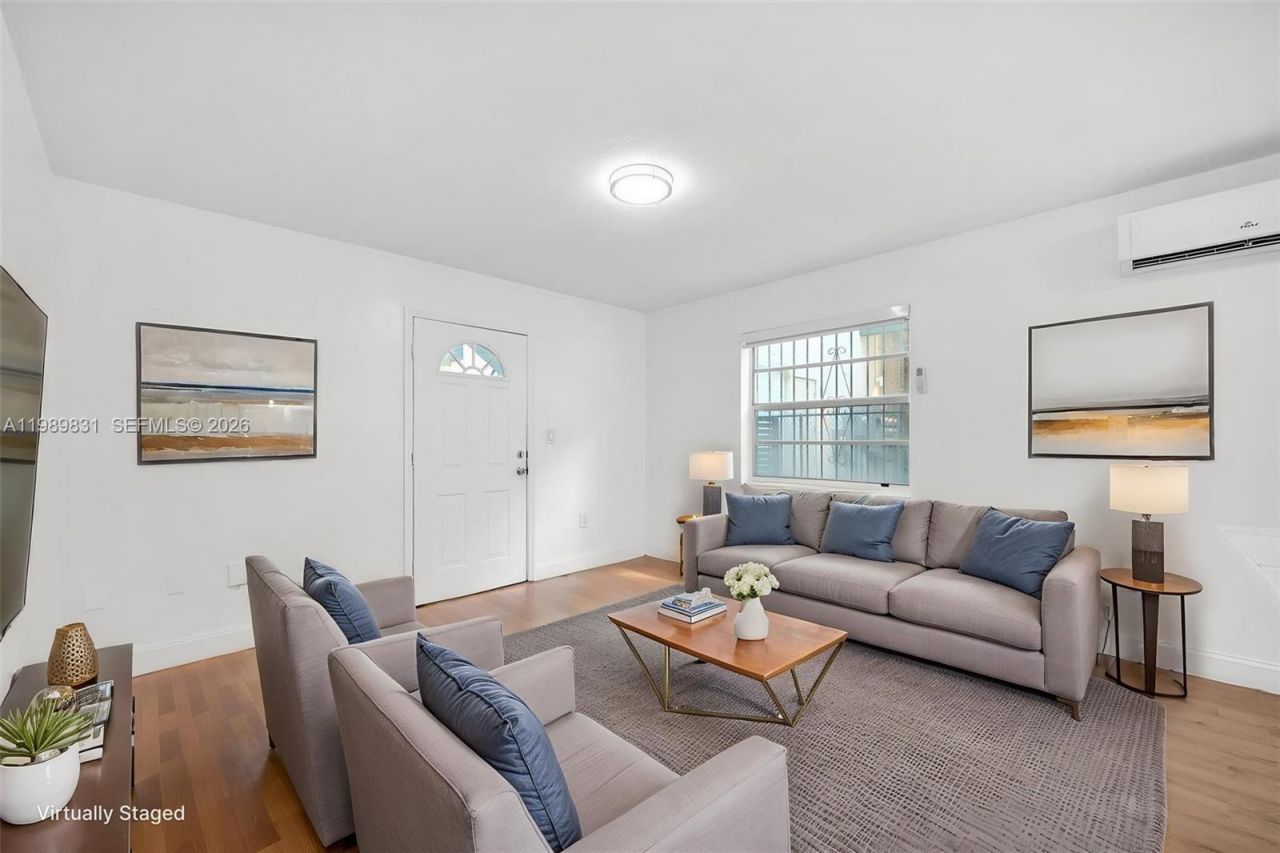 641 NW 2nd St, Miami, FL 33128 Photo