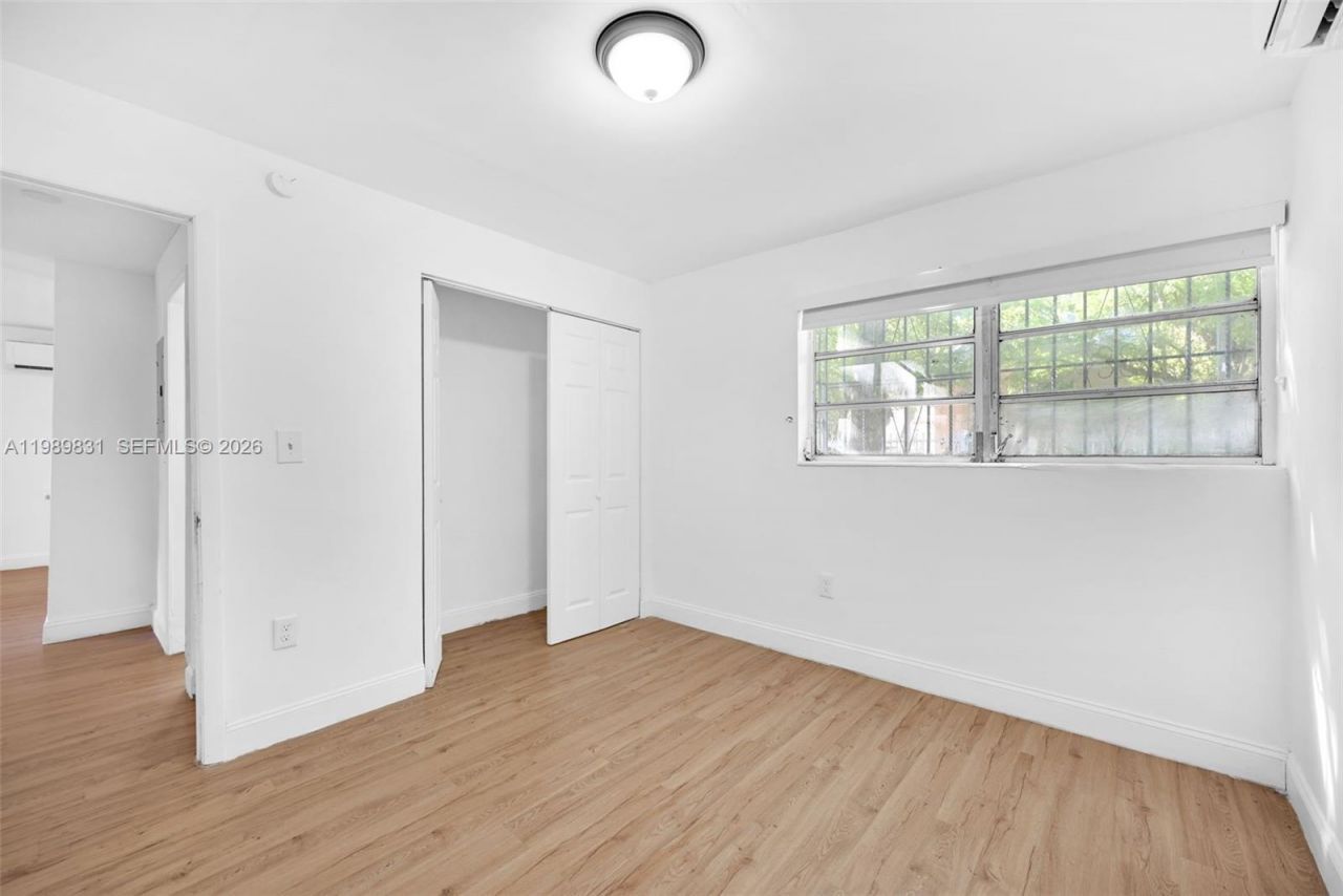 641 NW 2nd St, Miami, FL 33128 Photo