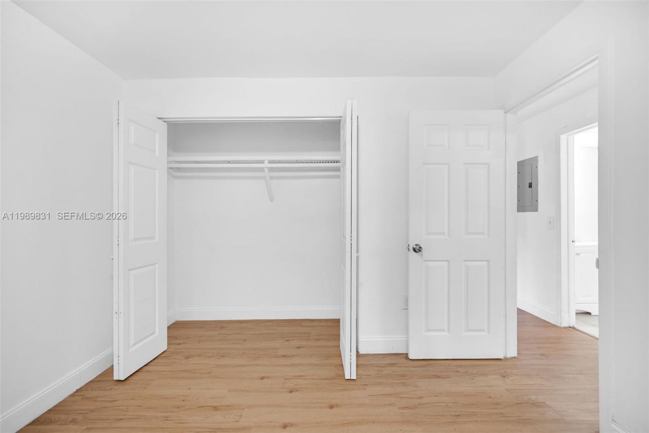 641 NW 2nd St, Miami, FL 33128 Photo