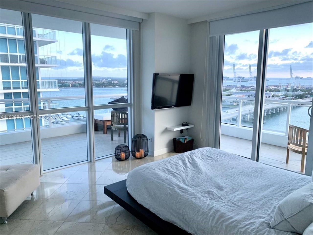 540 West Ave , Unit 2011, Miami Beach, FL 33139 Photo
