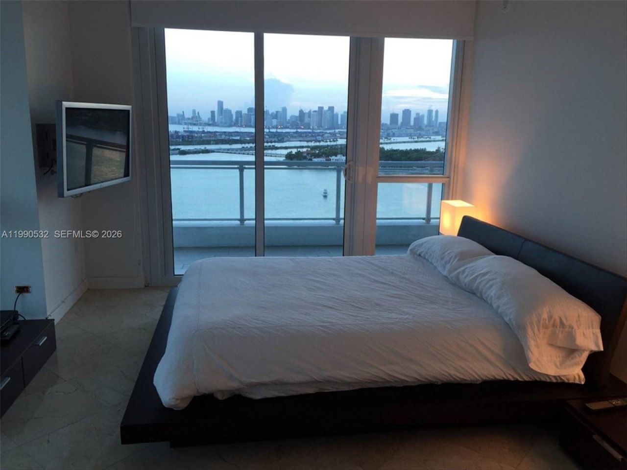 540 West Ave , Unit 2011, Miami Beach, FL 33139 Photo