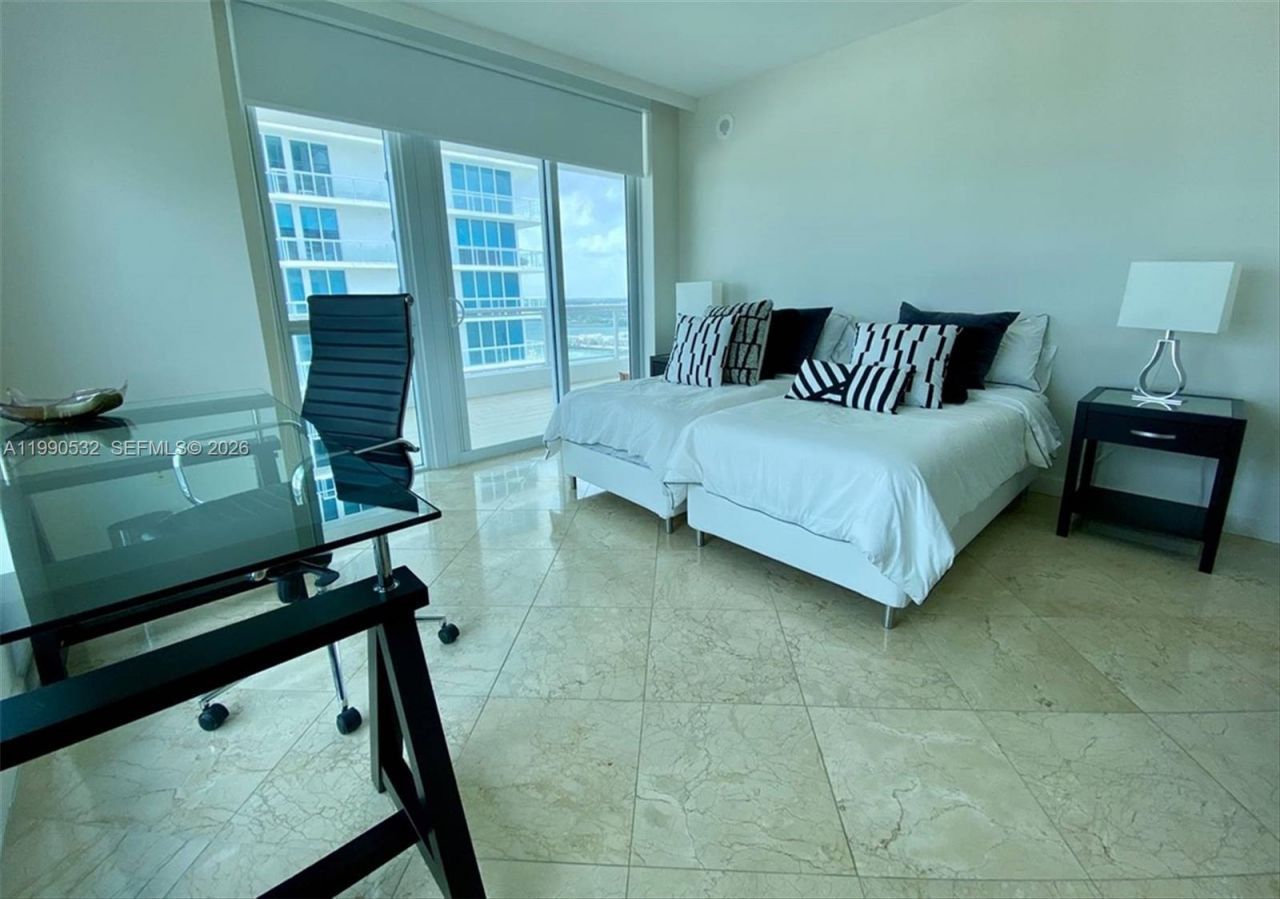 540 West Ave , Unit 2011, Miami Beach, FL 33139 Photo
