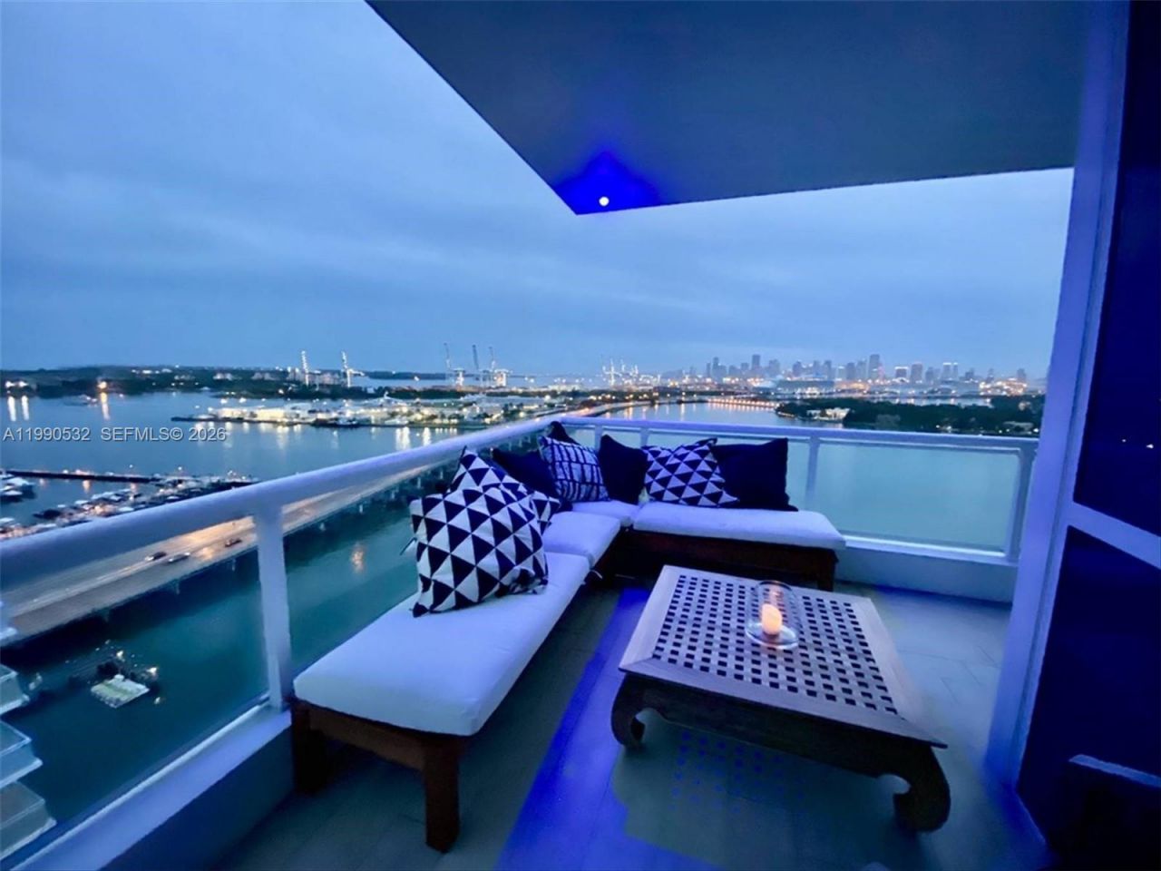 540 West Ave , Unit 2011, Miami Beach, FL 33139 Photo