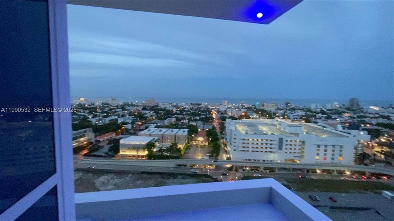 540 West Ave , Unit 2011, Miami Beach, FL 33139 Photo