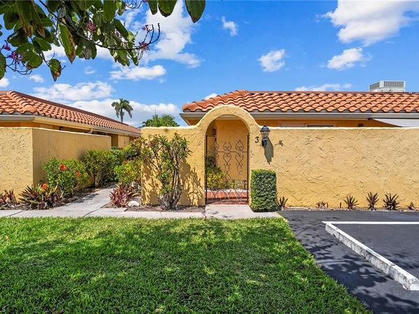 131 Teryl RD, Unit C3, NAPLES, FL 34112