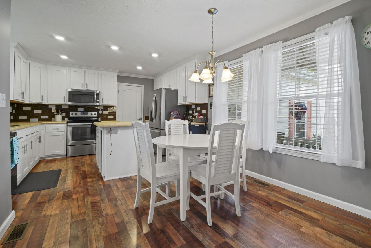 1141 Merrymount Dr. Photo 14