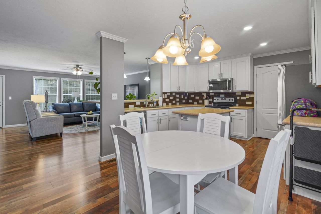 1141 Merrymount Dr. Photo 15