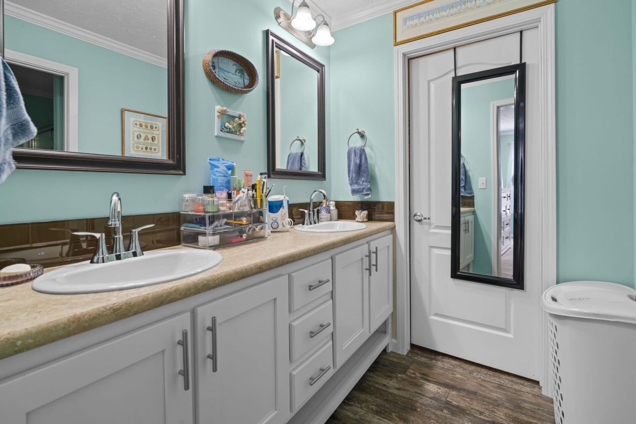 1141 Merrymount Dr. Photo 37