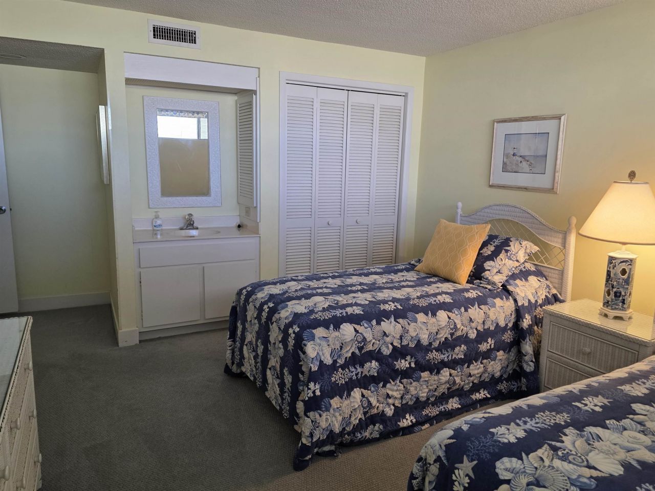 741 Retreat Beach Circle Photo 16