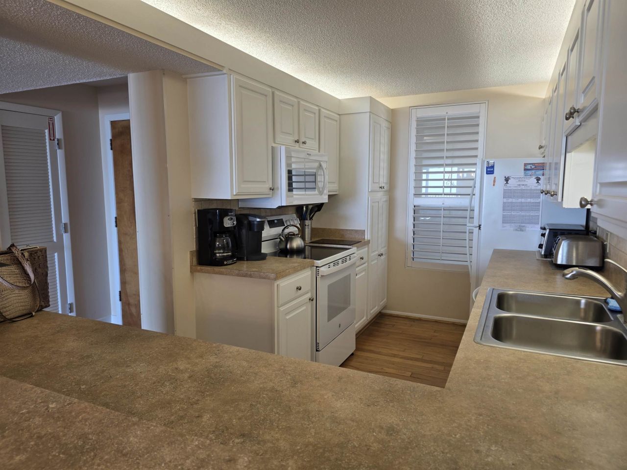 741 Retreat Beach Circle Photo 8