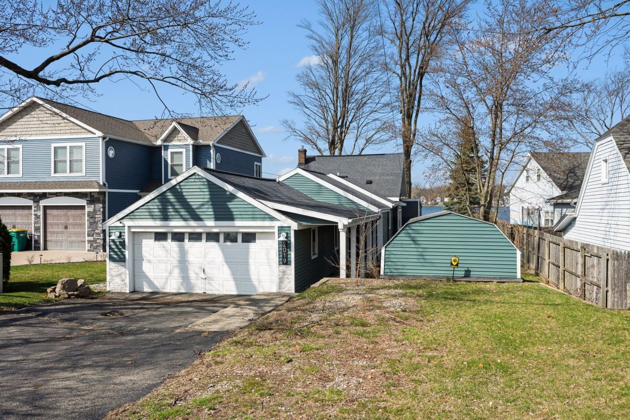 2019 Lakeview Drive, Portage, MI 49002 Main Photo