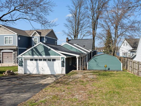 2019 Lakeview Drive, Portage, MI 49002