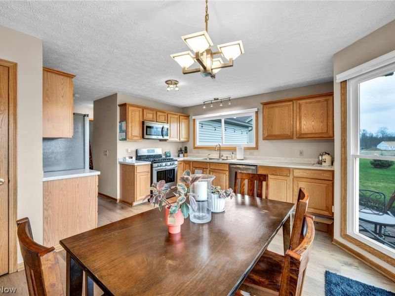 5704 Halwick Drive, Ravenna, OH 44266 Photo 13