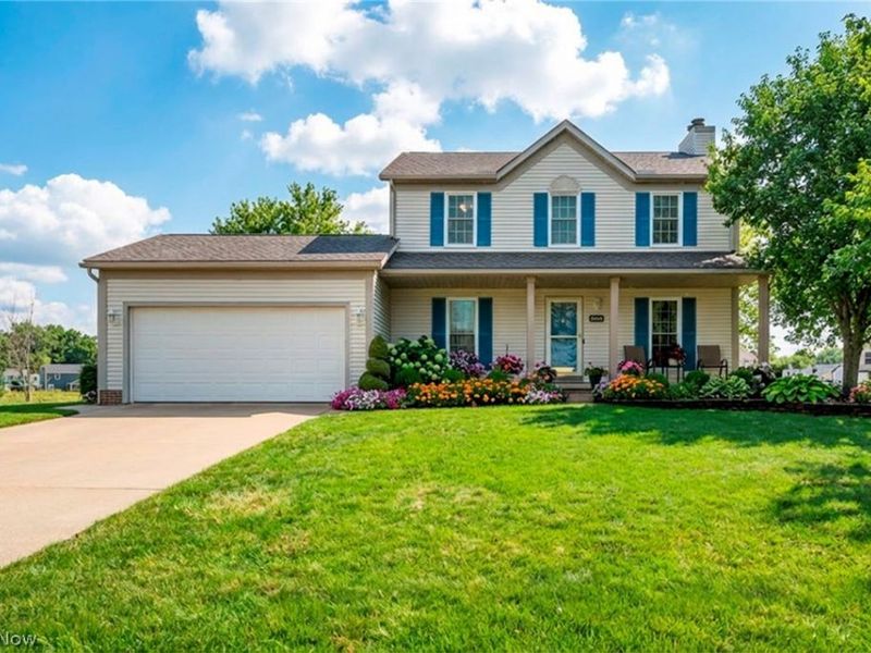 5704 Halwick Drive, Ravenna, OH 44266 Photo 2