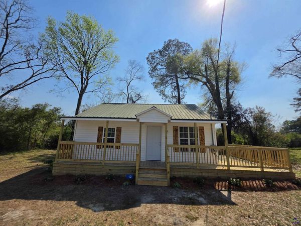 13 Massee Circle, Hawkinsville, GA 31036
