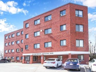 30 Eastbrook Rd, Unit 302, Dedham, MA 02026