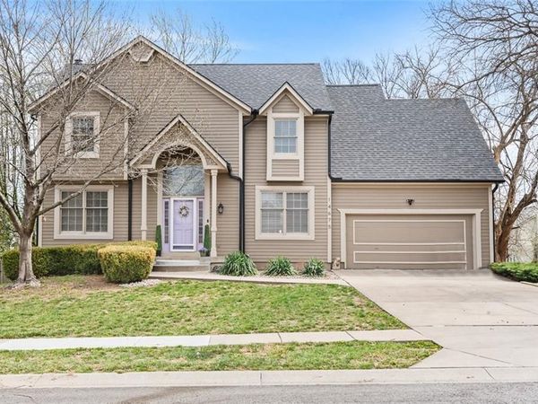 14675 S Greenwood Street, Olathe, KS 66062