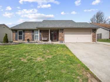 230 Chestnut Lane, Versailles, KY 40383