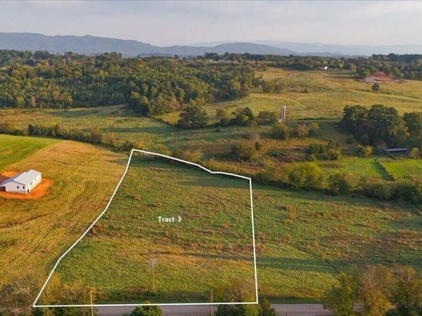 5412 Old Niles Ferry Rd, Maryville, TN 37801